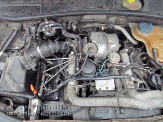 Wechsel des Zahnriemens und des Einspritzpumpenriemens beim Audi A6 2.5 TDI V6