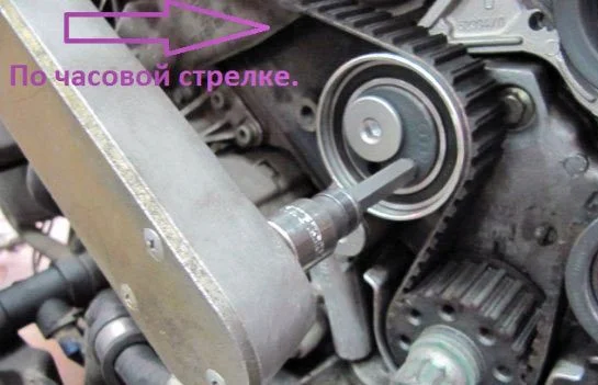 Wechsel des Zahnriemens und des Einspritzpumpenriemens beim Audi A6 2.5 TDI V6