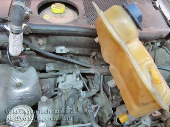 Wechsel des Zahnriemens und des Einspritzpumpenriemens beim Audi A6 2.5 TDI V6