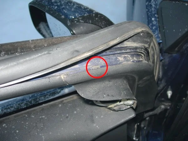 Retrait du joint de porte Ford Focus 2 Retrait du joint de porte Ford Focus 2