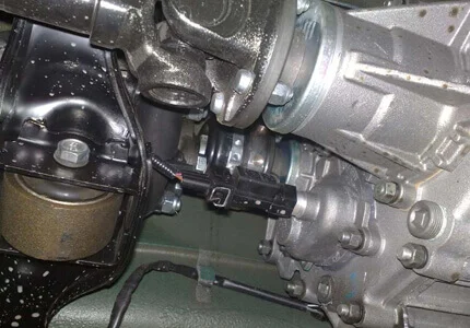 Emplacement du capteur de vitesse Emplacement du capteur de vitesse