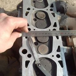 Prüfung des Zylinderkopfes